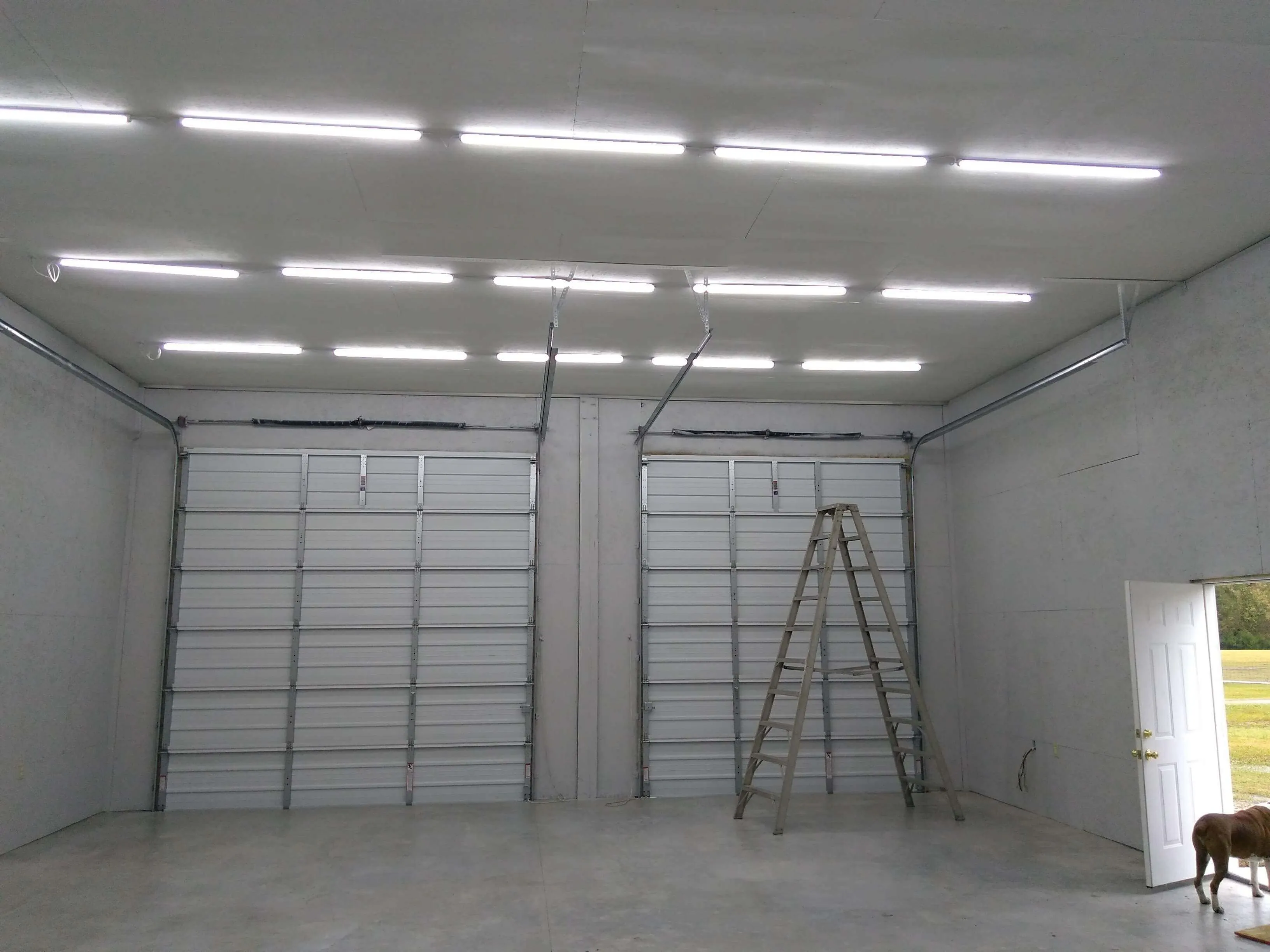 (CASE OF 25) Linkable LED T8 4ft 72w 10,944 Lumen CLEAR LENS (NO RF) Quad-Row w/Mounting Hardware