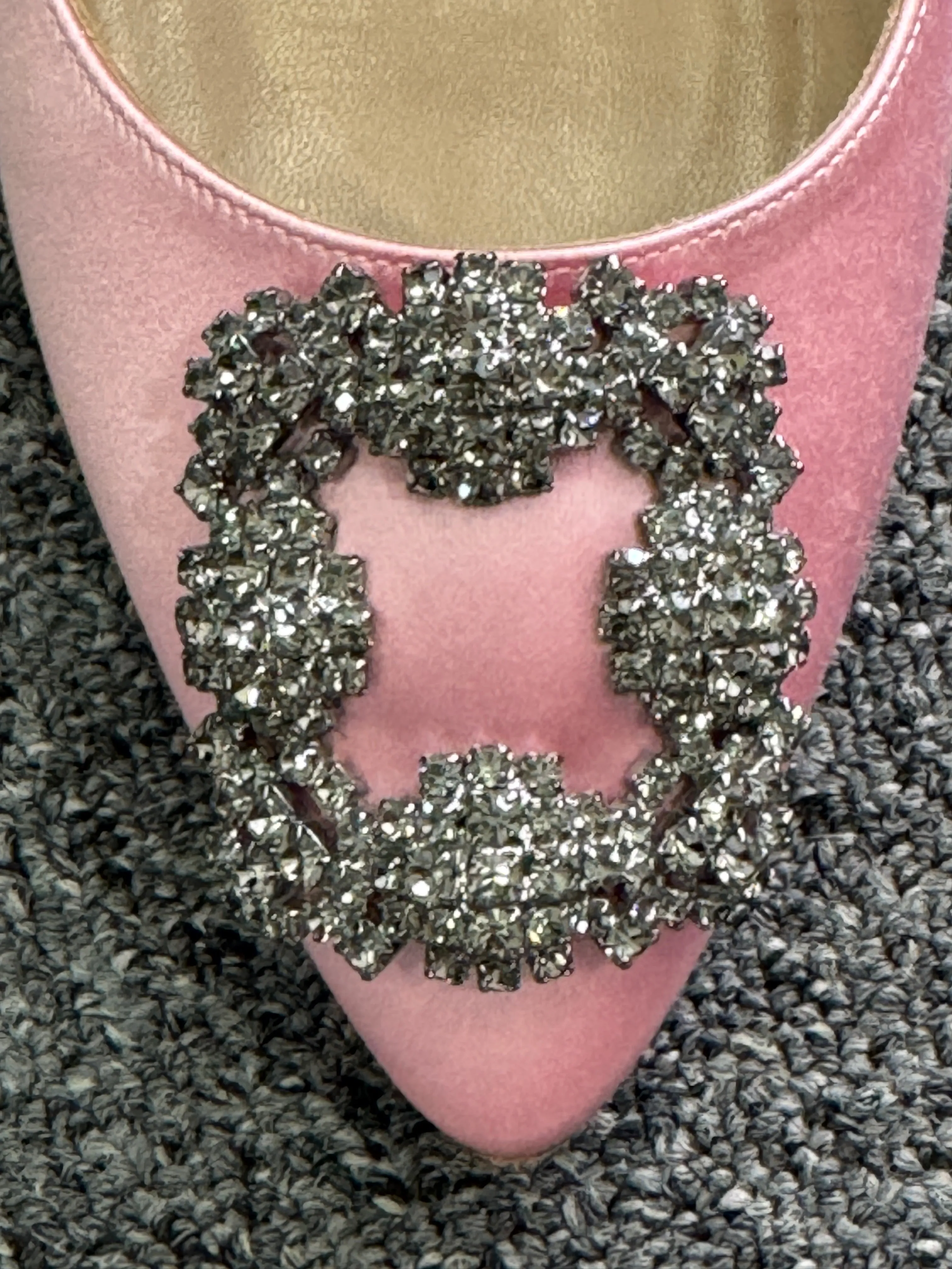 Manolo Blahnik Pink Satin Hangisi Jewel Buckle Pumps 105mm UK 6.5 EU 39.5 👠