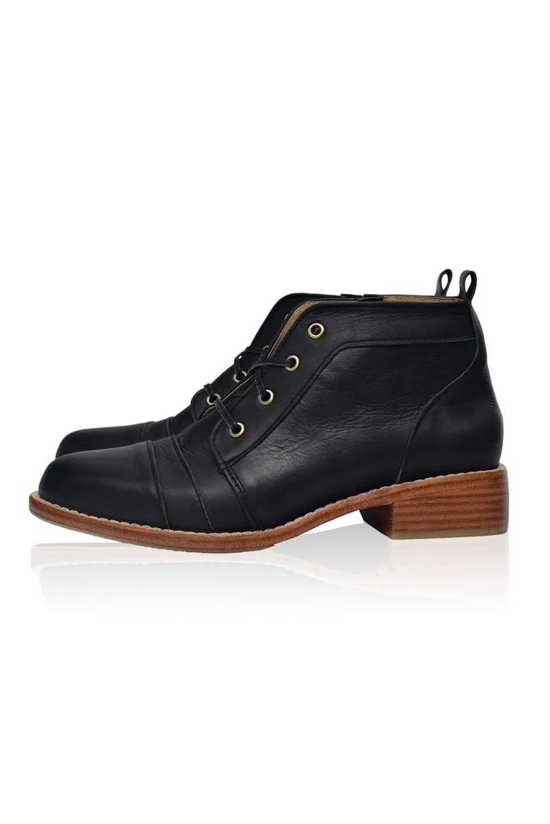 Passage Lace Up Boots in Vintage Brown