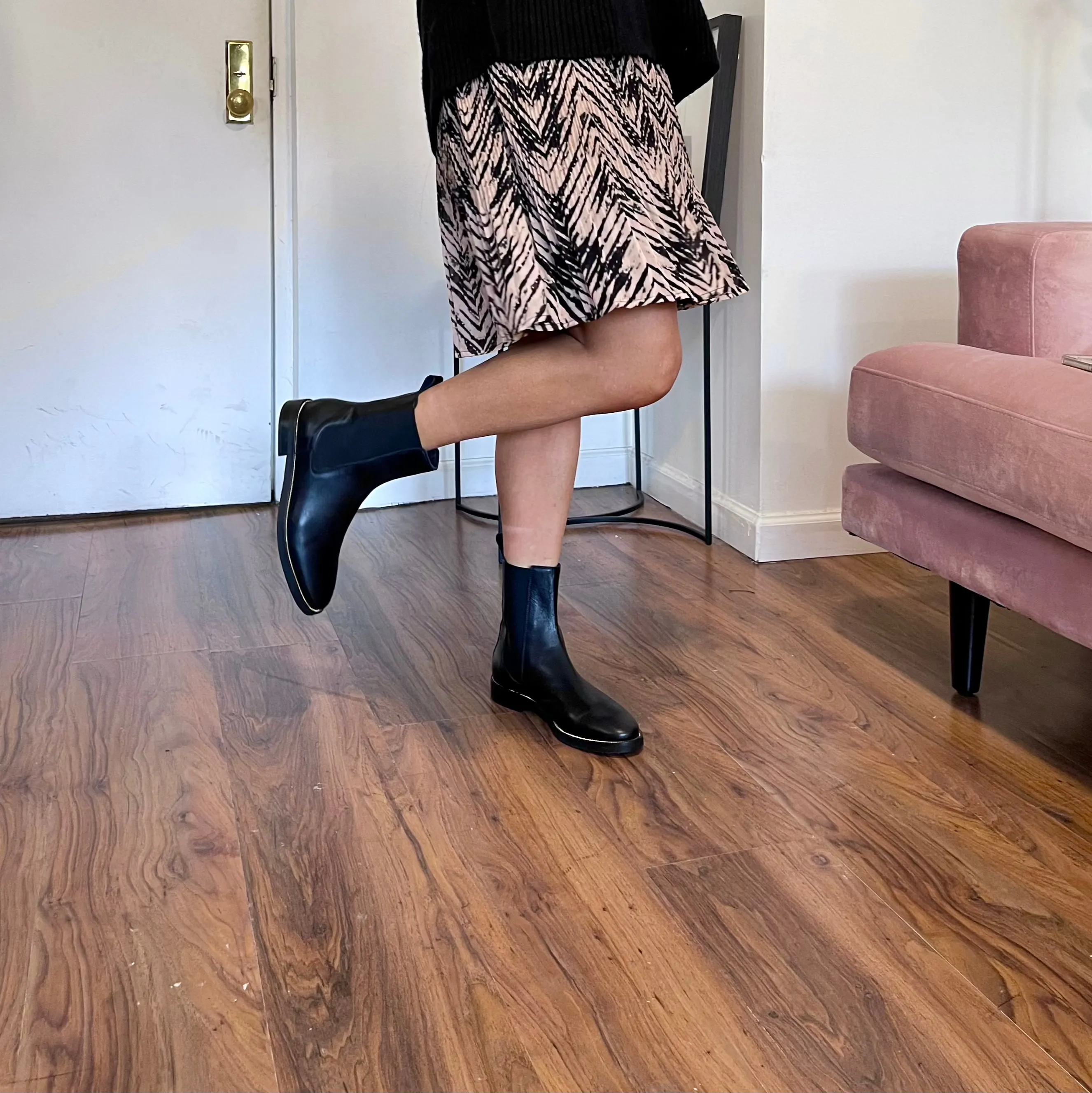 Pavia - Black Leather